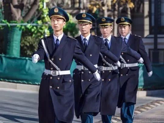 恒大悦府金碧物业 顶级服务用心守护，重塑品质生活新标杆